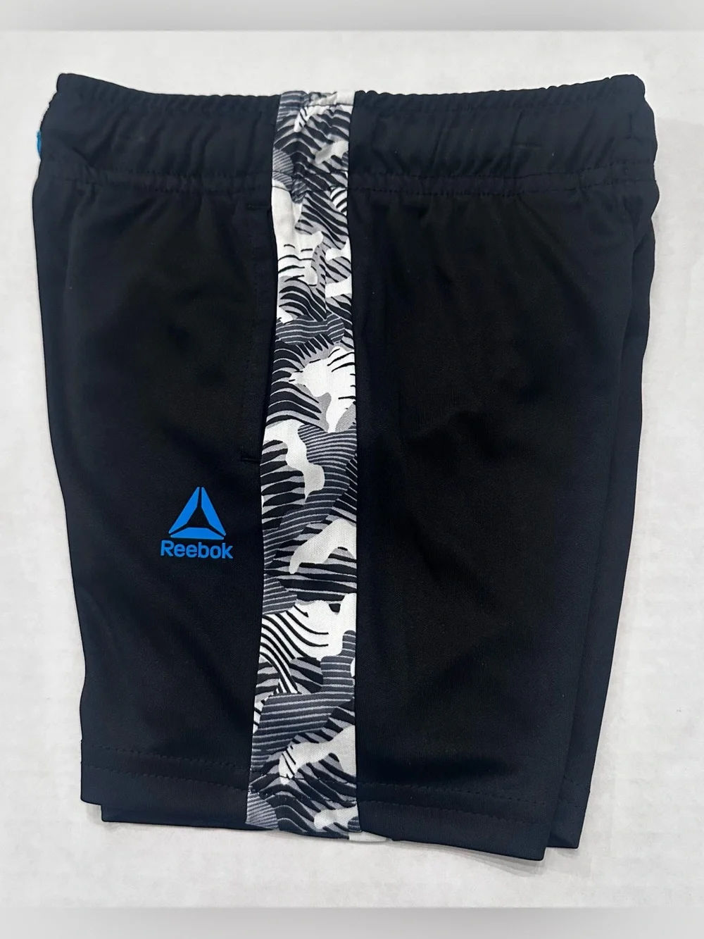 Reebok Toddler Boys Size 2T Blue Graphic T-Shirt and Black Shorts Set NWT's